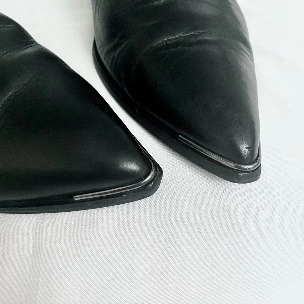 Acne Studios Size 40 Jenny Black Pointed Toe Low Ankle Chelsea Bootie/Boots - Picture 4 of 12